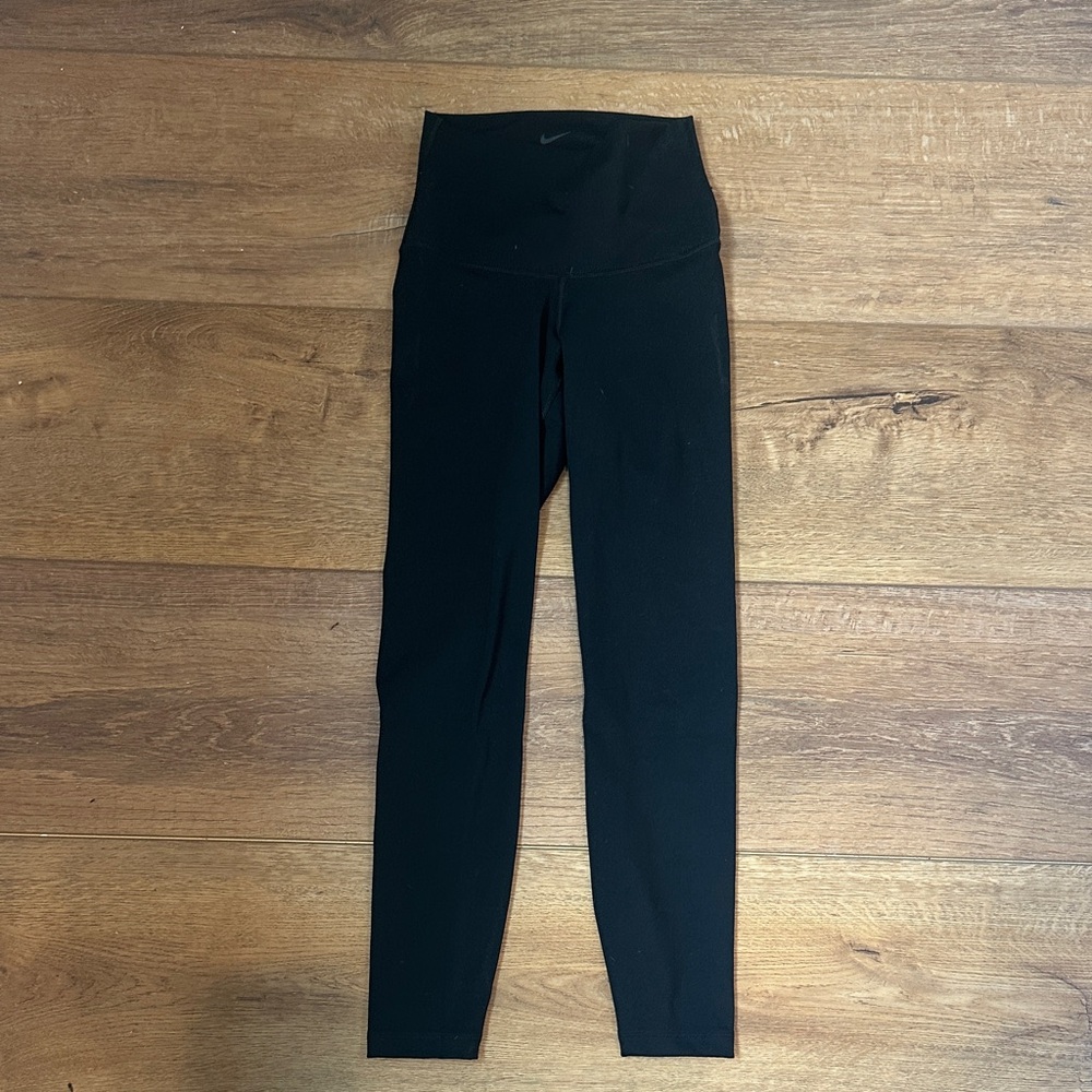 Nike women’s High-Waist Leggings